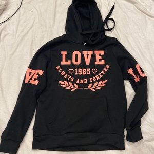 Pullover hoodie with LOVE typing